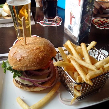 3-brasseurs-burger-with.jpg